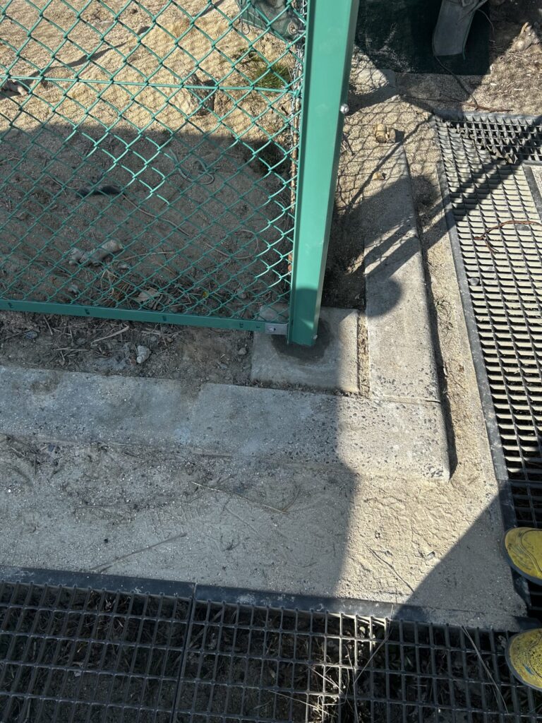 「野球場ネットフェンス張り替え工事」広島県立工業高校 野球場ネットフェンス張り替え工事